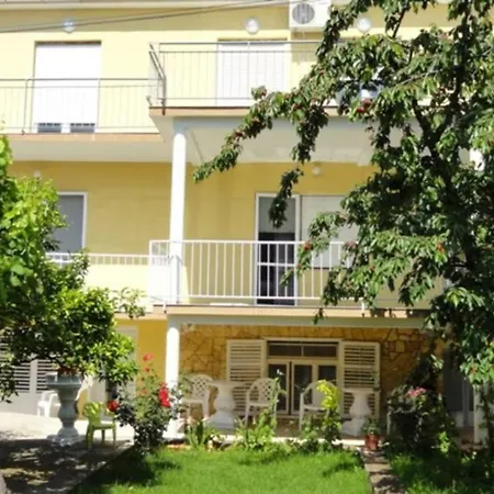 Croatia Borik Family With Garten View Number 2 * זאדאר